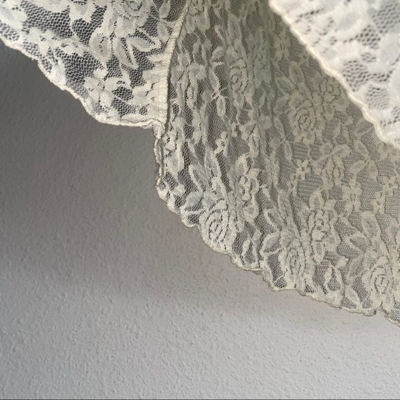 NEW Ivory lace top, beautiful - Picture 7 of 14
